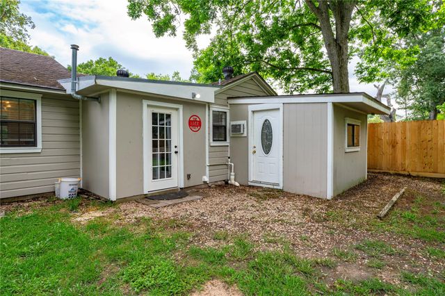 4801 44th Street, Dickinson, TX 77539