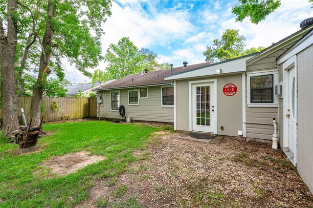 4801 44th Street, Dickinson, TX 77539