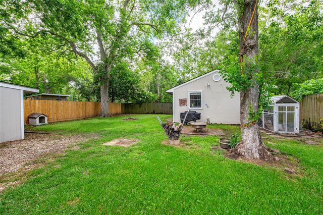 4801 44th Street, Dickinson, TX 77539