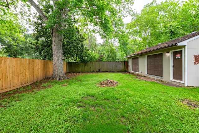 4801 44th Street, Dickinson, TX 77539