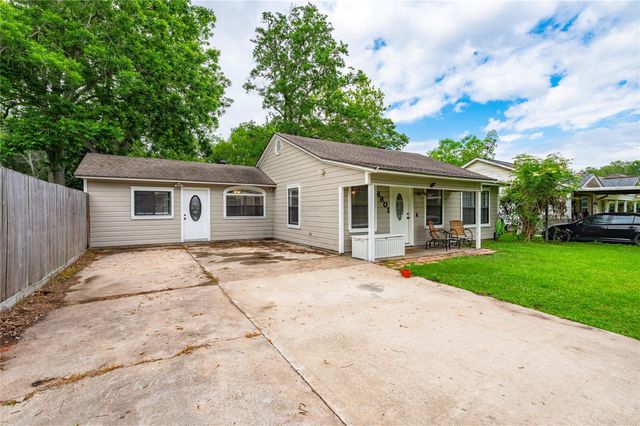 4801 44th Street, Dickinson, TX 77539