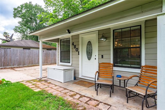 4801 44th Street, Dickinson, TX 77539