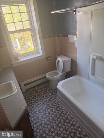 2001 WOODLYNNE AVE, Oaklyn, NJ 08107