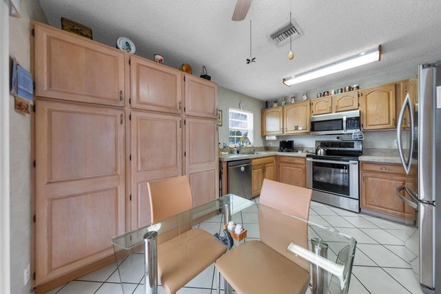 9407 Boca Gardens Parkway B, Boca Raton, FL 33496