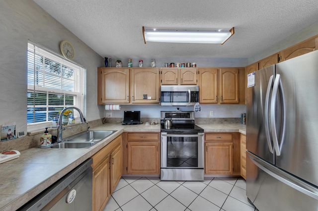 9407 Boca Gardens Parkway B, Boca Raton, FL 33496