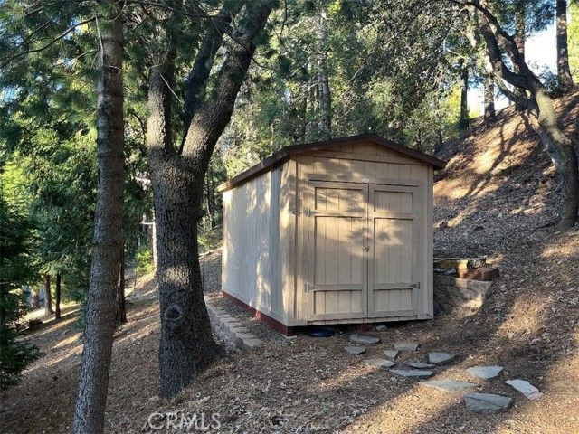 1063 Calanda Drive, Crestline, CA 92325