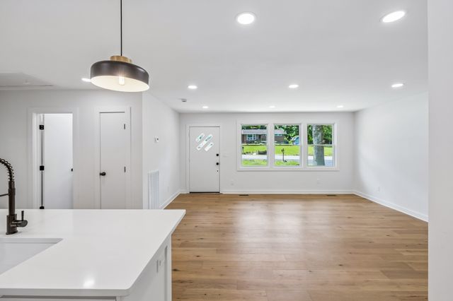 812 Tuckahoe Dr, Madison, TN 37115