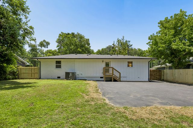 812 Tuckahoe Dr, Madison, TN 37115