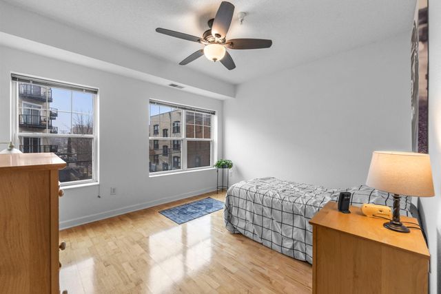 310 E 18th Street 201, Minneapolis, MN 55404