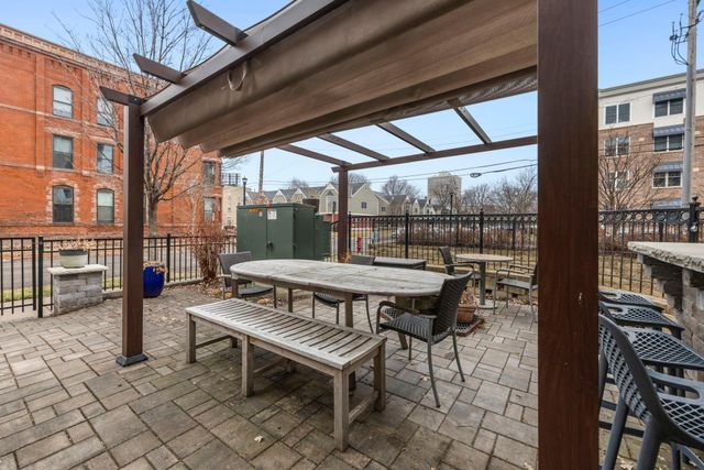 310 E 18th Street 201, Minneapolis, MN 55404