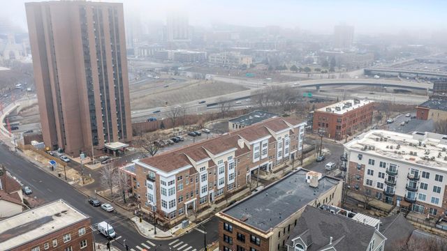 310 E 18th Street 201, Minneapolis, MN 55404