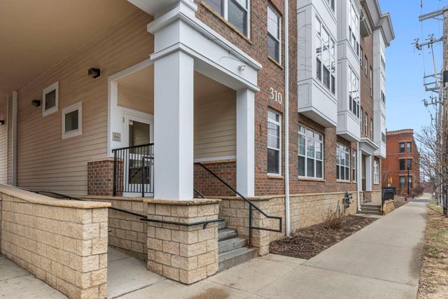 310 E 18th Street 201, Minneapolis, MN 55404