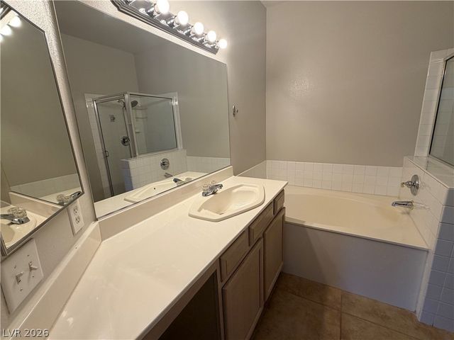 2050 West Warm Springs Road 4011, Henderson, NV 89014