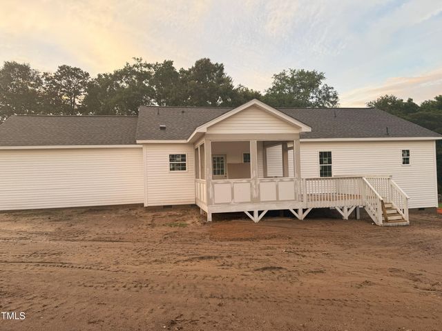 101 Hickory Avenue, Broadway, NC 27505