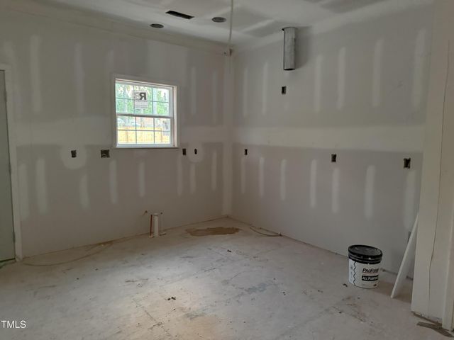 101 Hickory Avenue, Broadway, NC 27505