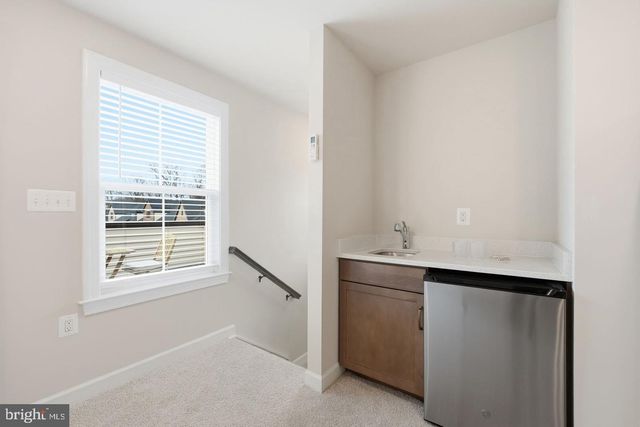 7220 MOUNTAINEER DR, Alexandria, VA 22306