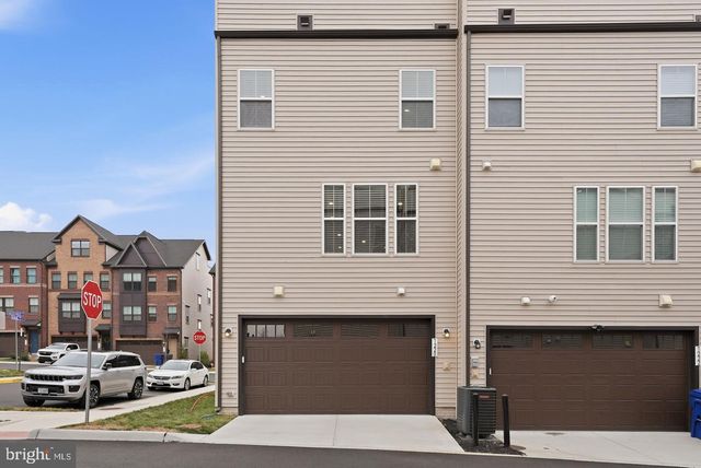 7220 MOUNTAINEER DR, Alexandria, VA 22306