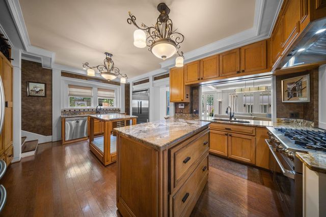 5617 Swiss Avenue, Dallas, TX 75214