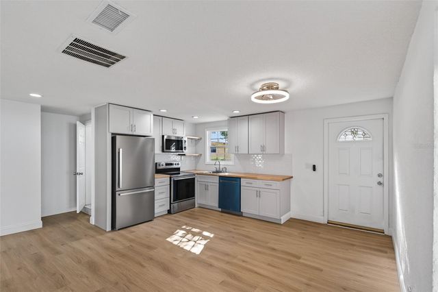 4545 12TH AVENUE S, St Petersburg, FL 33711