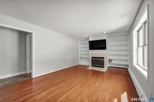 4 Copper Ridge Circle 4, Guilford, CT 06437