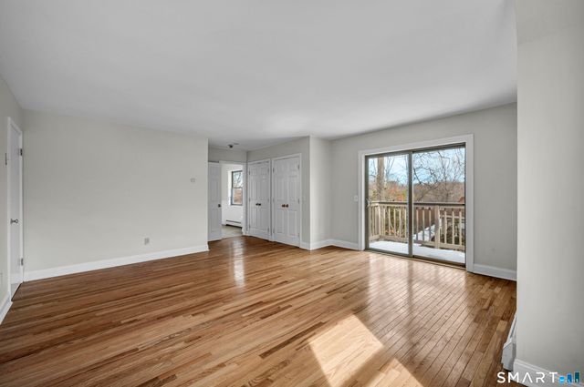 4 Copper Ridge Circle 4, Guilford, CT 06437