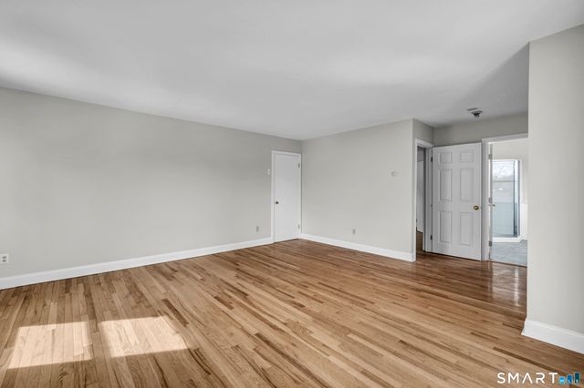 4 Copper Ridge Circle 4, Guilford, CT 06437