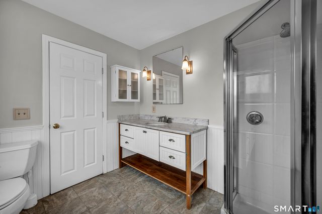 4 Copper Ridge Circle 4, Guilford, CT 06437