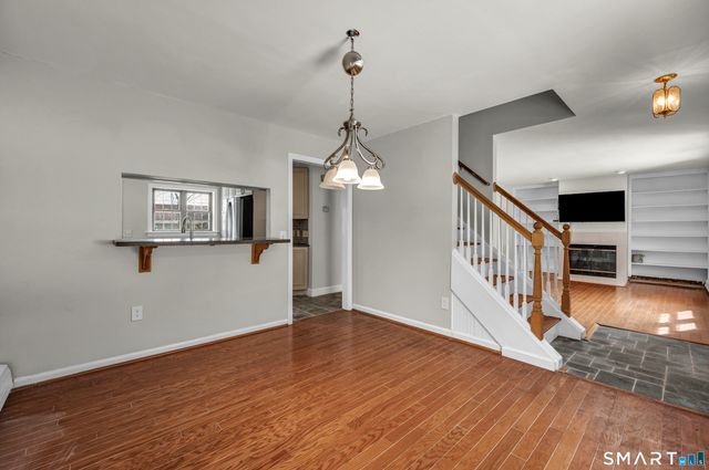 4 Copper Ridge Circle 4, Guilford, CT 06437