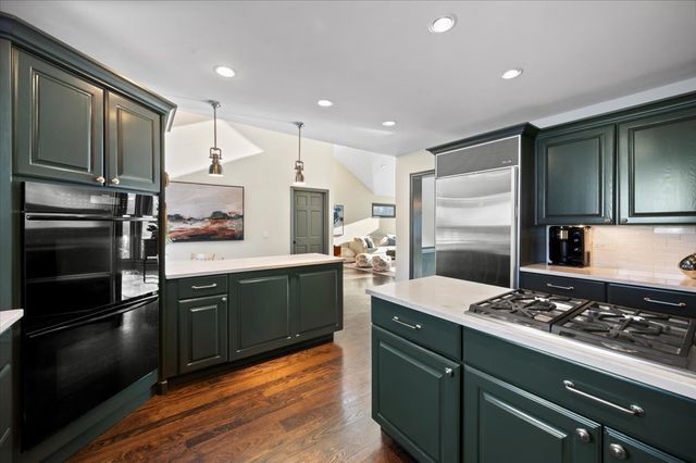 1831 Farm Road, Lake Forest, IL 60045