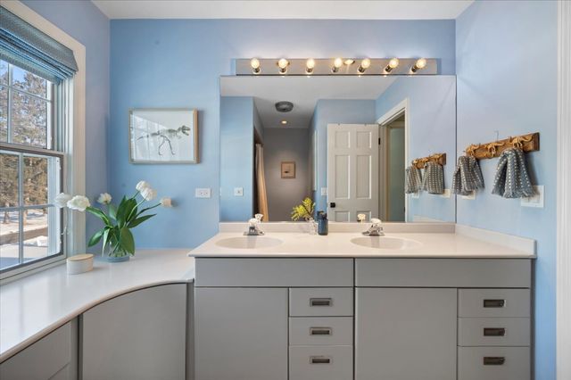 1831 Farm Road, Lake Forest, IL 60045