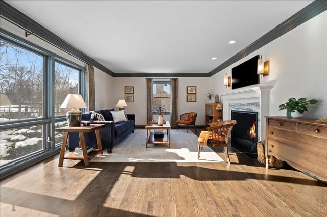 1831 Farm Road, Lake Forest, IL 60045