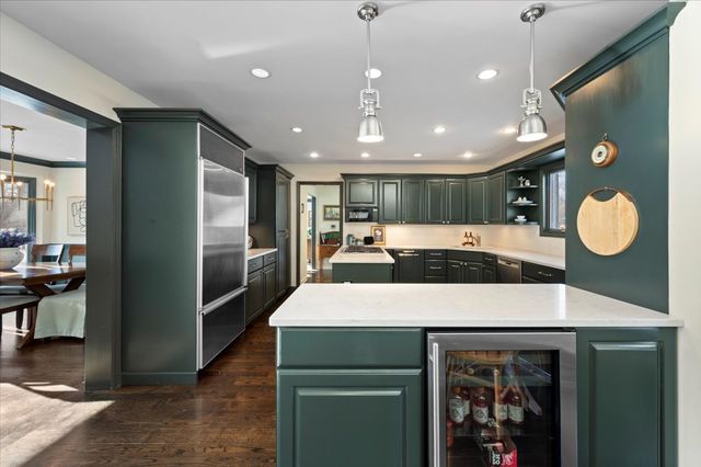 1831 Farm Road, Lake Forest, IL 60045