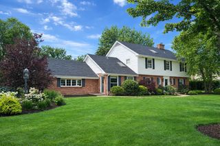 1831 Farm Road, Lake Forest, IL 60045