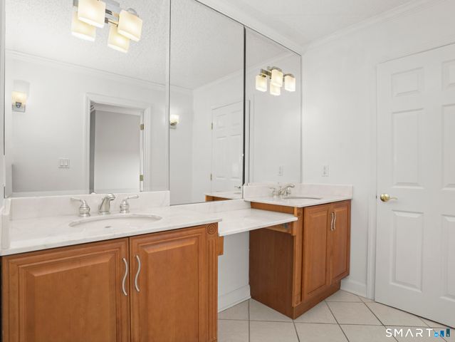 1 Strawberry Hill Avenue 12E, Stamford, CT 06902