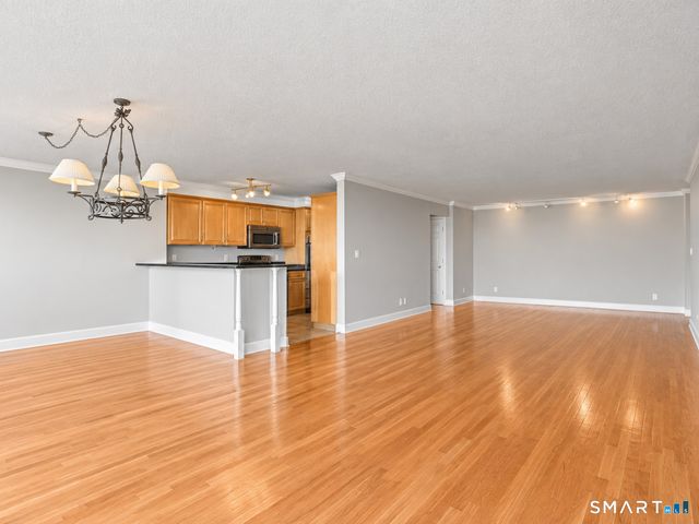 1 Strawberry Hill Avenue 12E, Stamford, CT 06902