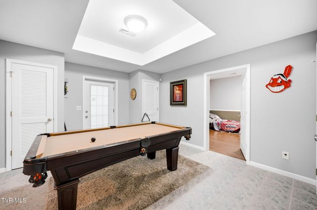 8 Fox Run Lane, Johnson City, TN 37604