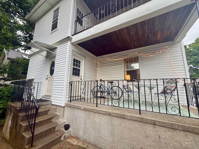 33 Pearl Street 33, Newton, MA 02458