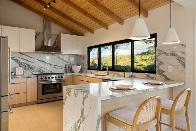 10141 Overhill Drive, North Tustin, CA 92705