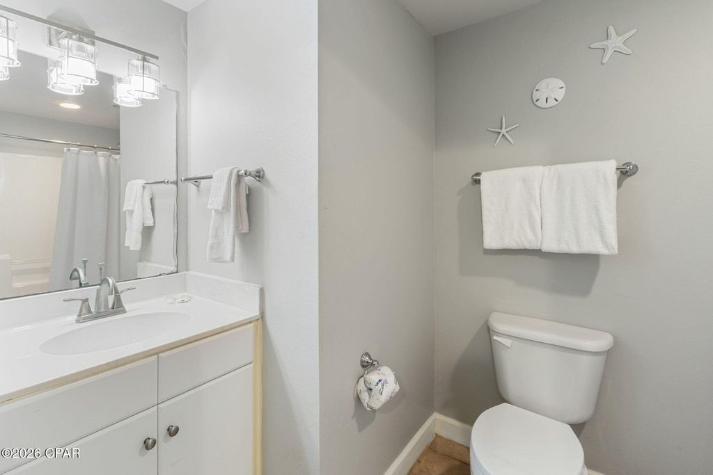 Image 10 of property listing at 9900 S Thomas Drive 2009, Panama City Beach, FL 32408