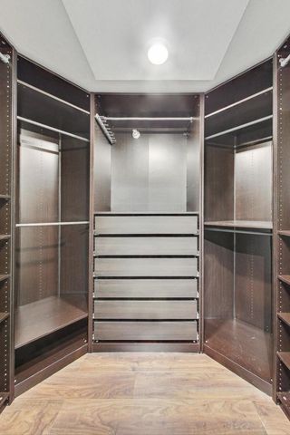 2 E Erie Street 1905, Chicago, IL 60611