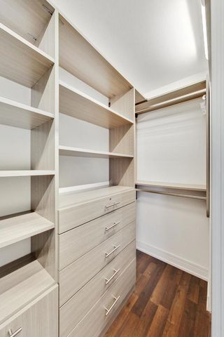 2 E Erie Street 1905, Chicago, IL 60611