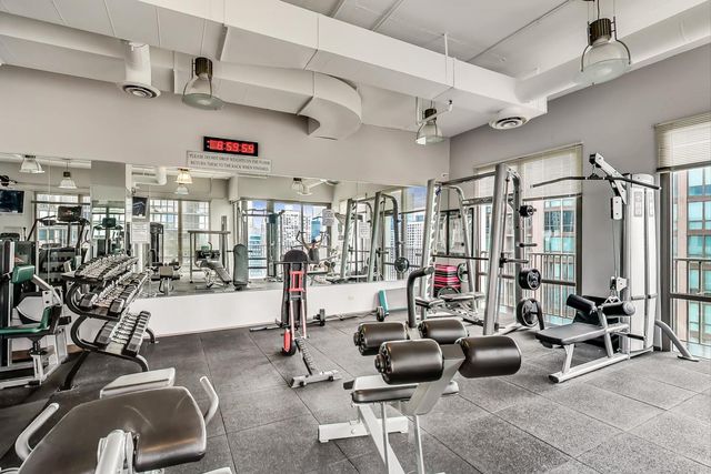 2 E Erie Street 1905, Chicago, IL 60611