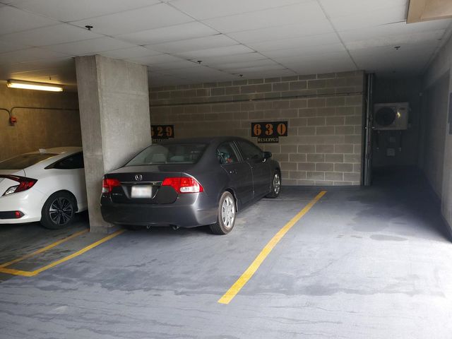 2 E Erie Street 1905, Chicago, IL 60611