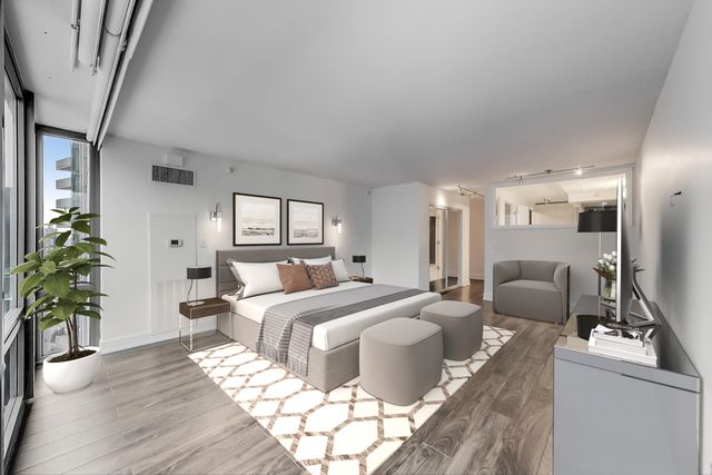 2 E Erie Street 1905, Chicago, IL 60611