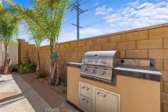 38049 Turning Leaf, Murrieta, CA 92592