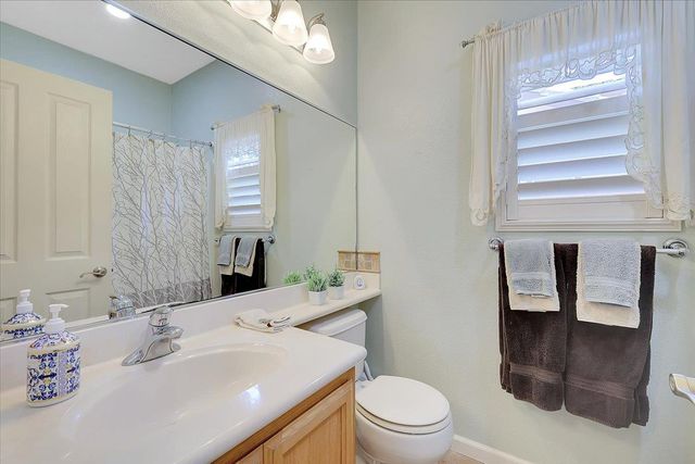 1049 Tiburon Way, Plumas Lake, CA 95961