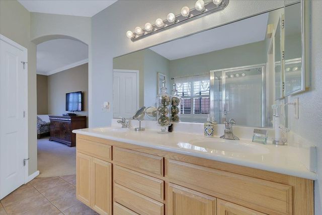 1049 Tiburon Way, Plumas Lake, CA 95961