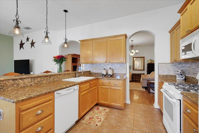 1049 Tiburon Way, Plumas Lake, CA 95961