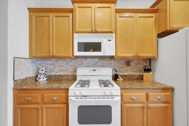 1049 Tiburon Way, Plumas Lake, CA 95961