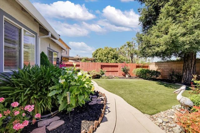 1049 Tiburon Way, Plumas Lake, CA 95961